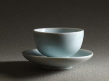 Tazza e piattino in porcellana celadon: Jingedezhen Cina, novembre 2014